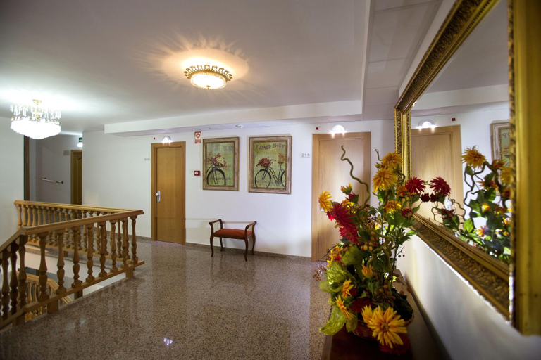 Public Area 2, Hotel Marivella, Zaragoza
