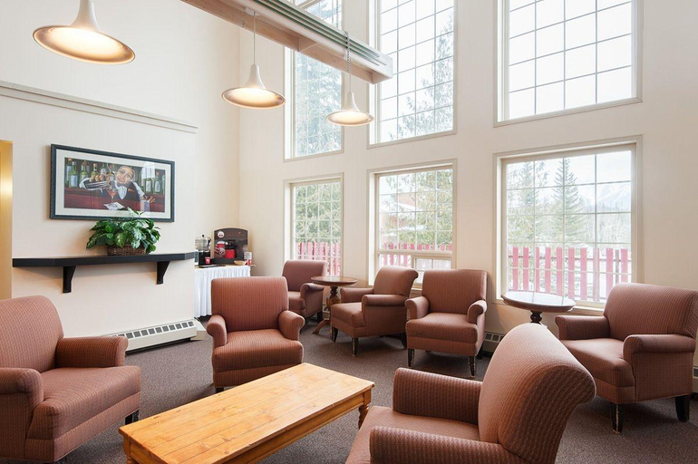 Public Area 2, Fernie Slopeside Lodge, East Kootenay