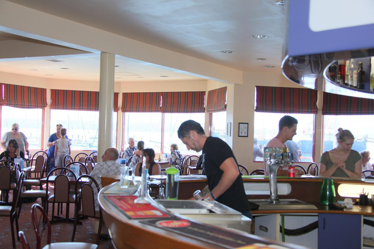 Food & Drinks 5, Beauty Point Waterfront Hotel, West Tamar - Pt A