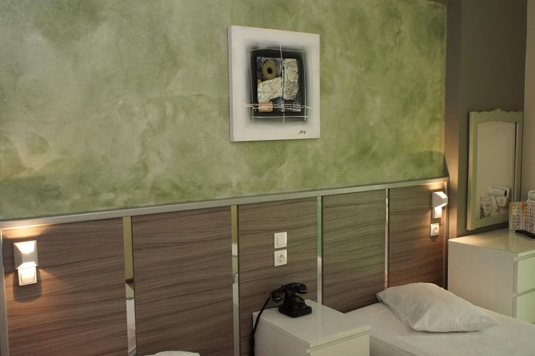 Bathroom 5, Hotel Socrates, Attica