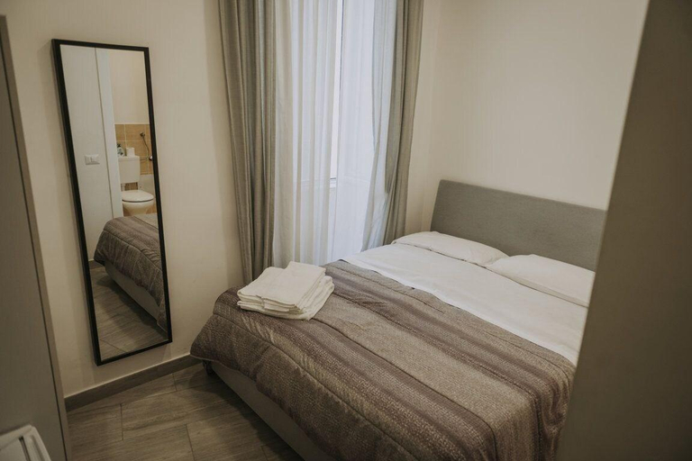 Bedroom 3, Palazzo San Vincenzo, Napoli