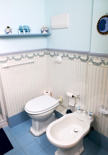 Bathroom 4, Vittorio Emanuele Rooms di Prinzi, Palermo