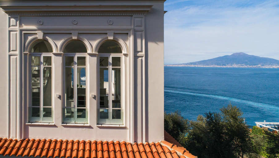 Exterior & Views 2, Villa Silvana Relais, Napoli