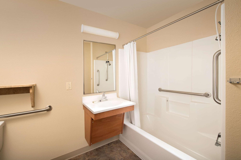 Bathroom 4, WoodSpring Suites Hobbs, Lea