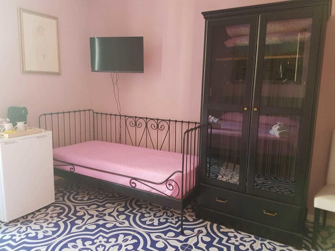 Bedroom 4, B&B Villa Italia, Salerno