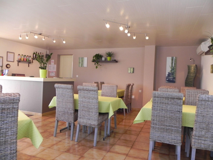 Public Area 3, Hôtel les Pins, Gironde
