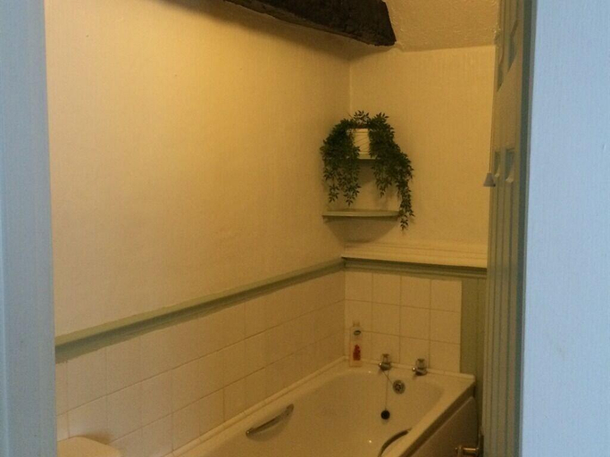 Bathroom 4, The White Horse Crostwick, Norfolk