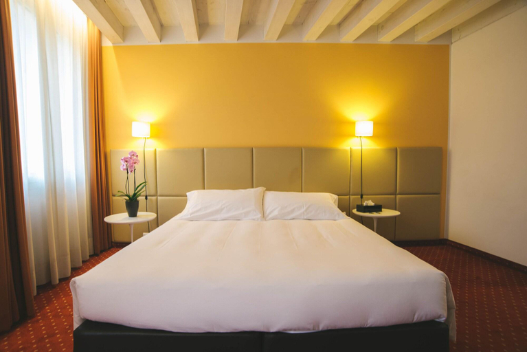 Bedroom 2, Relais Santa Corona, Vicenza
