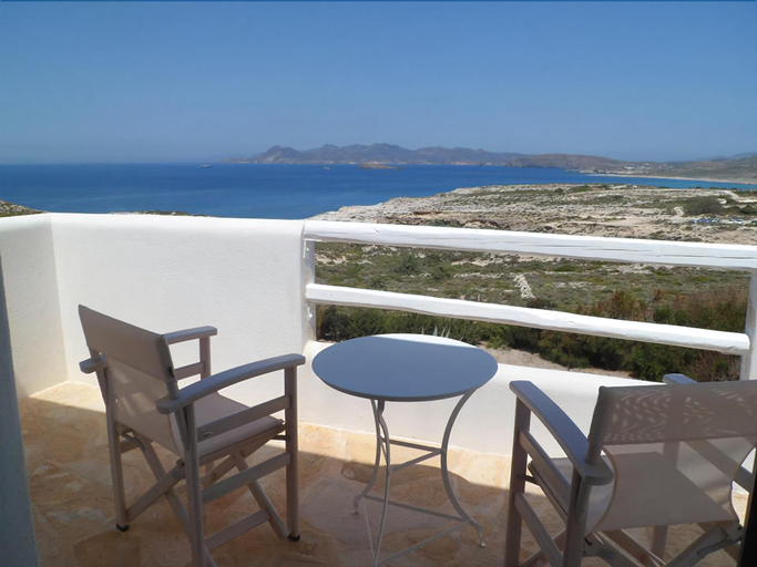 Bedroom 4, Sarakiniko View Studios, South Aegean