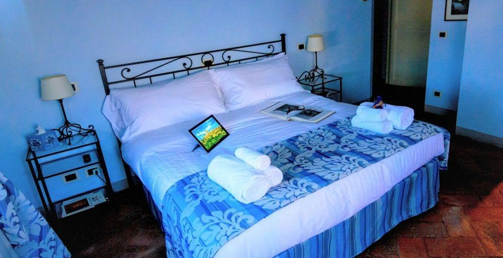 Bedroom 4, Palazzo Mari, Siena