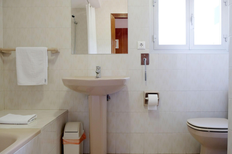 Bathroom 3, La Terraza De Picos, Asturias
