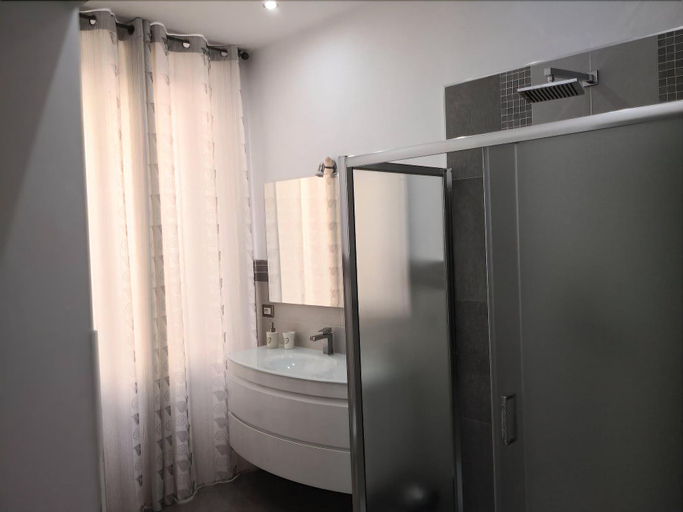 Bathroom 4, B&B Centro Storico Viterbo, Viterbo