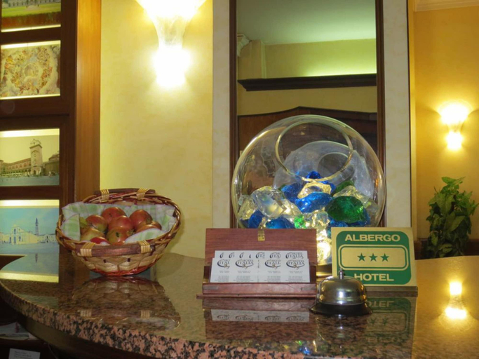 Public Area 2, Hotel Italia, Mantua