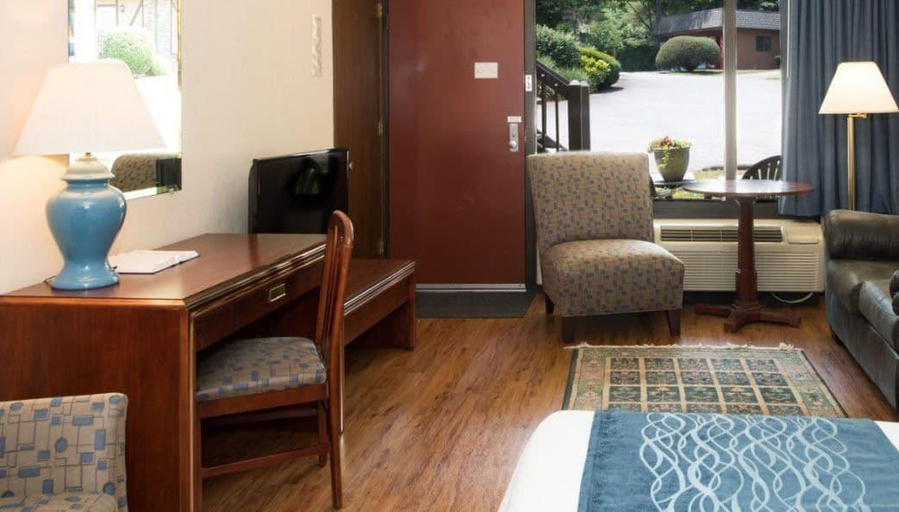 Public Area, Highland Manor Inn, Blount