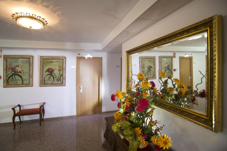 Public Area 2, Hotel Marivella, Zaragoza