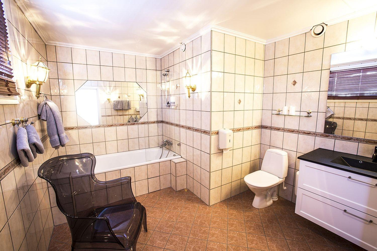Bathroom, Skagen Hotel, Bodø