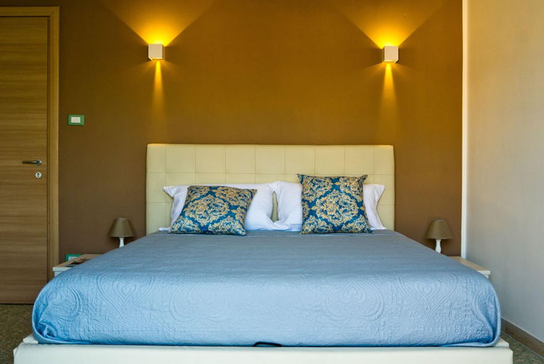Bedroom 2, Terrazza Marconi Casa vacanze, Salerno