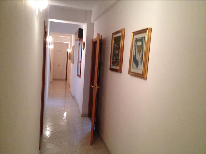 Public Area 3, Hotel Europa, Ragusa