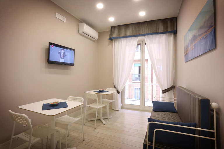 Bedroom 3, Napolilive, Napoli