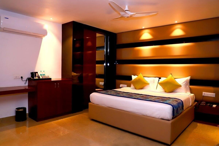 Bedroom 1, Mango Hotels Haridwar, Dehradun