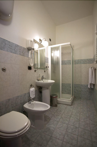 Bathroom 3, Domus Appia 154, Rome