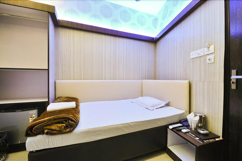 Bedroom 4, Hotel Diamond Suites, Kolkata
