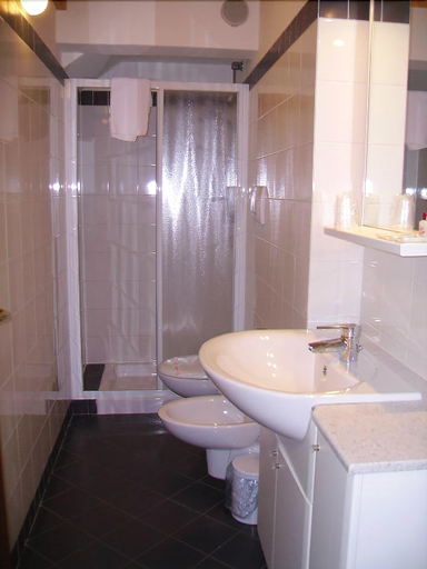 Bathroom 4, Hotel Vecchio Municipio, Treviso