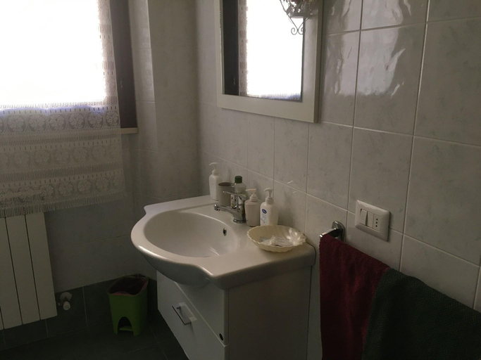 Bathroom 4, La Locanda Del Sorriso B&B, Siena