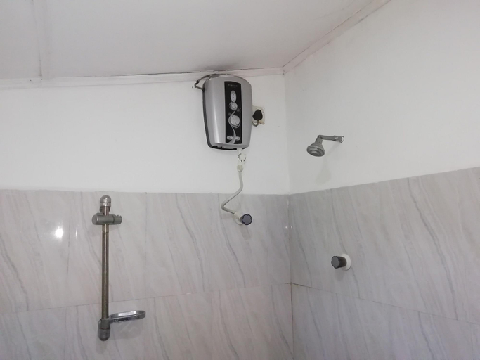 Bathroom 3, Nest rest inn, Dambulla