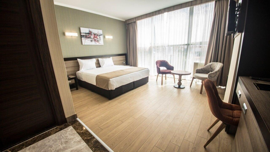 Bedroom 4, The Corner Hotel, Sincan