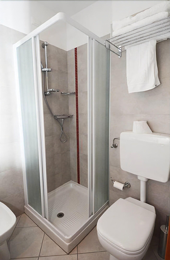 Bathroom 4, Hotel Meublé Zenith, Udine