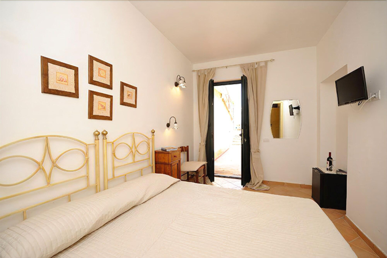 Bedroom 3, Solaria, Salerno