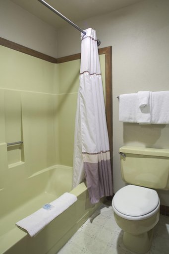 Bathroom 3, Hi Tide Oceanfront Inn, Clatsop