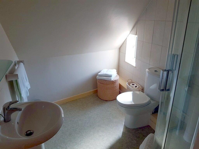 Bathroom 5, The Lord Nelson Inn, South Gloucestershire