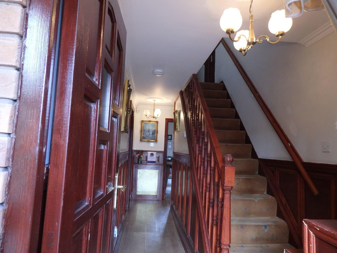 Public Area, Hay Lane Lodge, Solihull