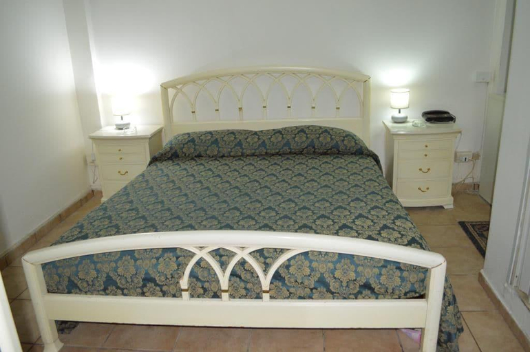 Bedroom 5, Hotel Bixio, Rome