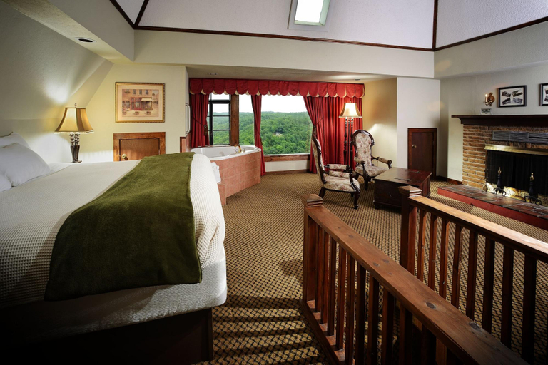 Bedroom 3, The Crescent Hotel and Spa, Carroll