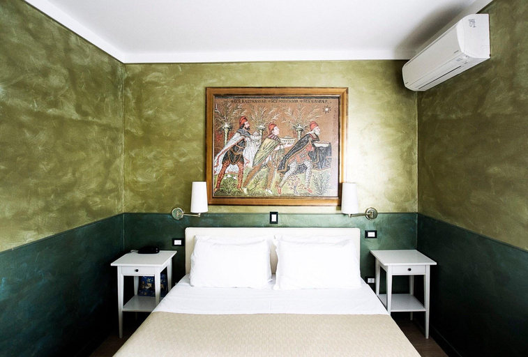 Bathroom 4, Hotel Diana, Ravenna