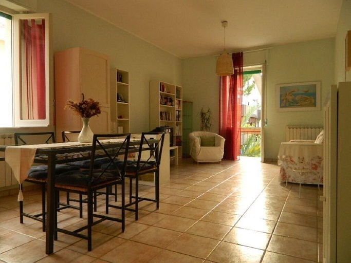 Bedroom 4, Bed & Roses, Pescara
