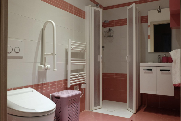 Bathroom 3, Al Pozzo, Verona