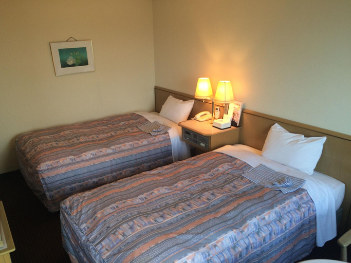 Bedroom 3, Hotel Crown Hills Tokuyama, Shūnan