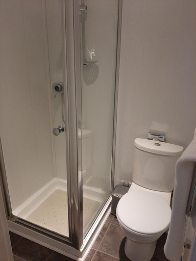 Bathroom 3, Lyndhurst Guest House, Cumbria