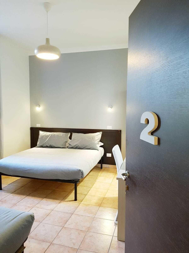 Bathroom 4, Bakirooms, Rome