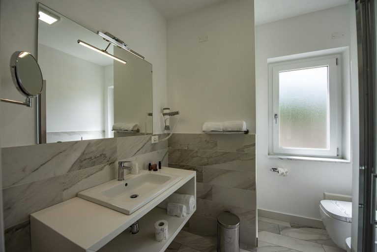 Bathroom 5, Aether Suites Tropea, Vibo Valentia