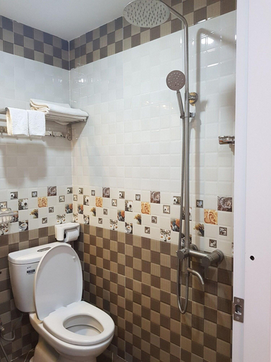 Bathroom 4, Thanh An Hotel, District 12