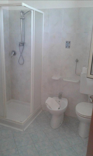 Bathroom 5, Hotel Ristorante La Decanata, Crotone