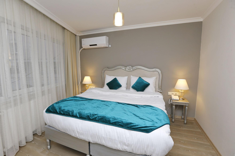 Bedroom 3, 4 Angels Hotel, Fatih