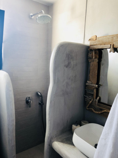 Bathroom 4, Sarakiniko View Studios, South Aegean