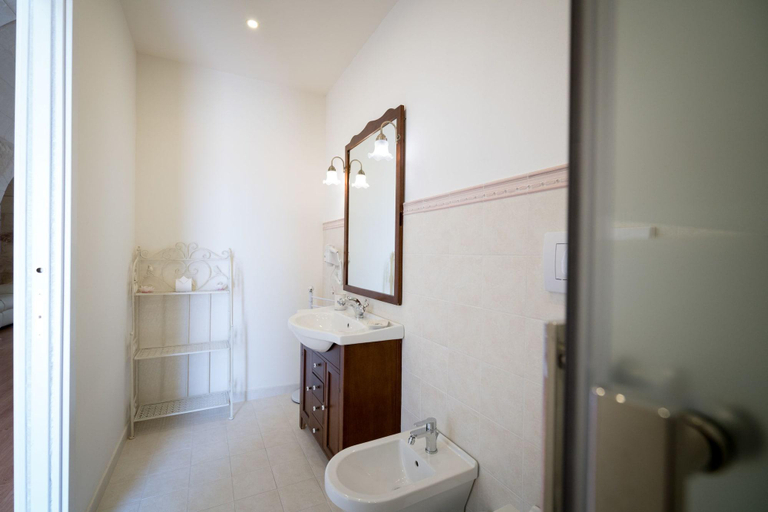 Bathroom 5, Casale 1821 Resort Ragusa, Ragusa