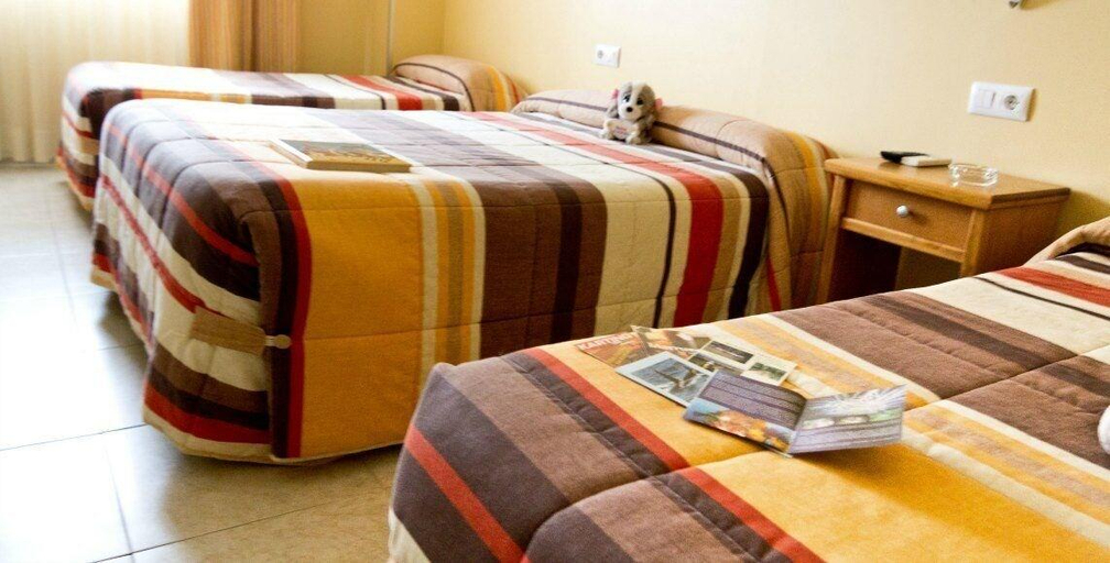 Bedroom 4, Hotel María Luisa, Cádiz